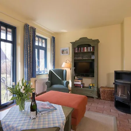 Ferienhaussiedlung Strandperlen Kuestenhof 3d * Wustrow (Fischland)